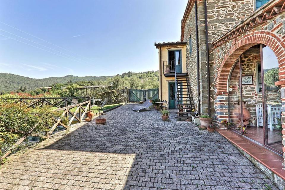 Casa Vacanze La Porta Vinci Exterior photo